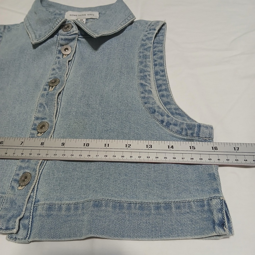 Something Navy Denim Vest XS Sleeveless Button Down Cropped Light Wash - Picture 5 of 6